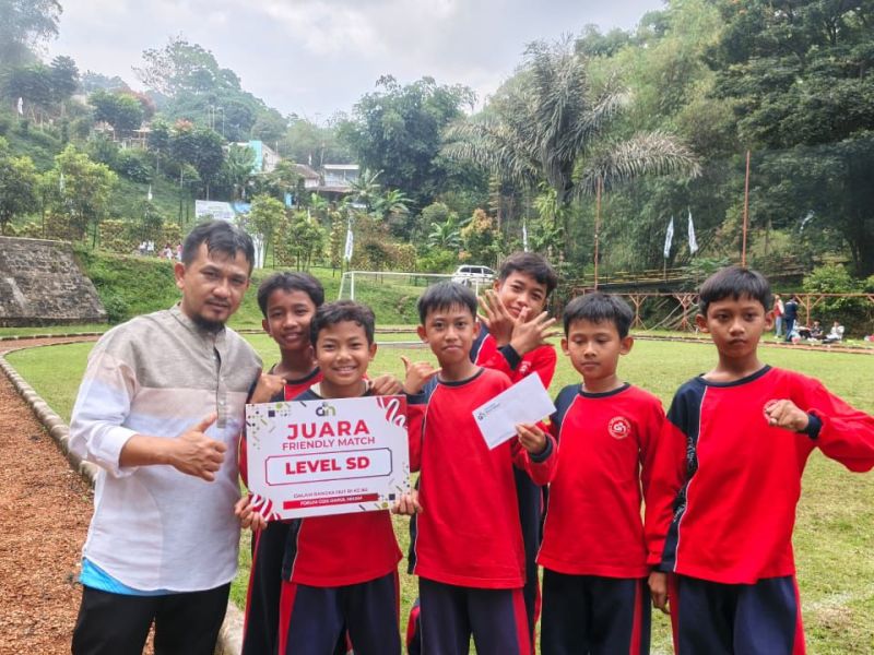KEGIATAN FUN MINI SOCCER ANTAR UNIT LEVEL SD DARUL HIKAM
