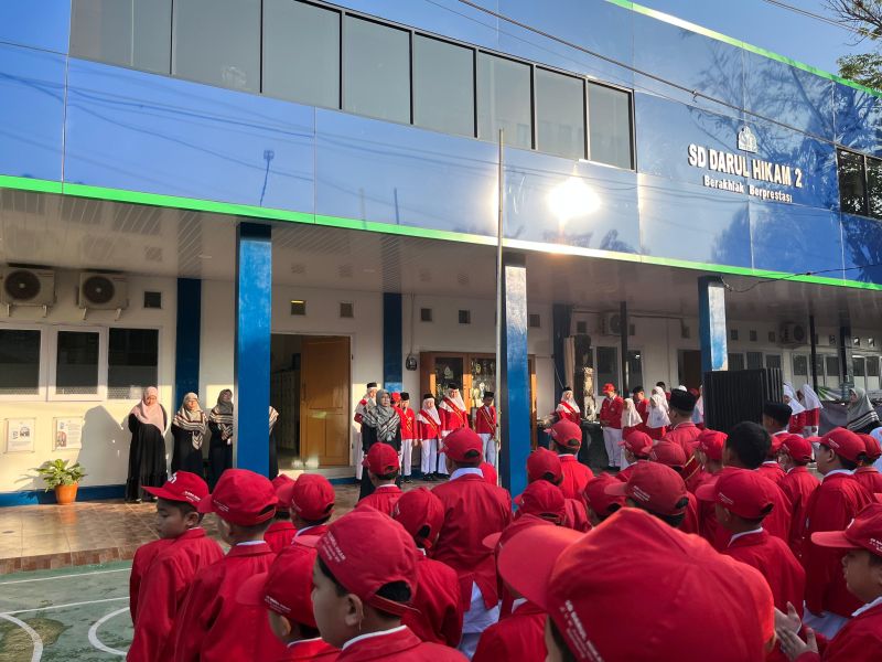 PENDIDIKAN DISIPLIN LEWAT UPACARA BENDERA